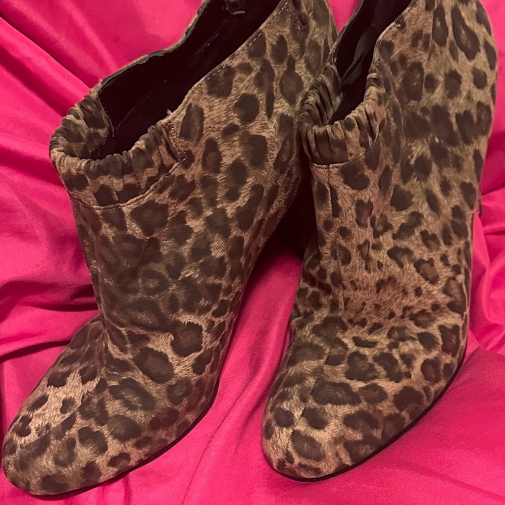 Sam & Libby Leopard Print 4” Heel Booties - image 1